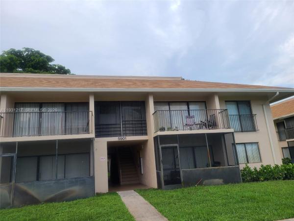 Hampton Court, 5901 Washington St #251, Hollywood, Florida 33023, image 1