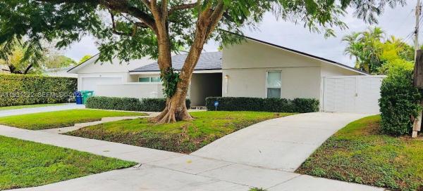 16323 SW 108th Ct, Miami, Florida 33157, image 1