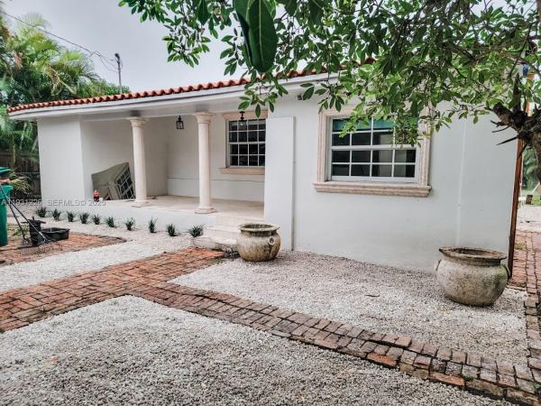East Shenandoah, 3685 SW 1st Ave, Miami, Florida 33145, image 2