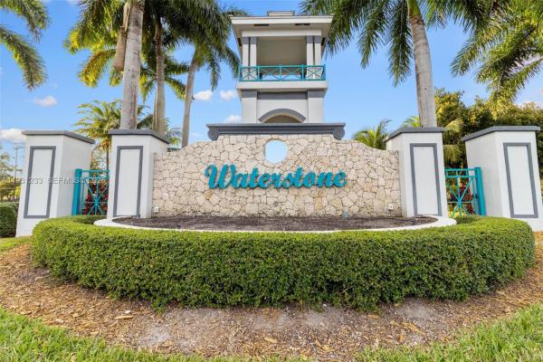 2242 NE 41st Ave, Homestead, Florida 33033, image 1