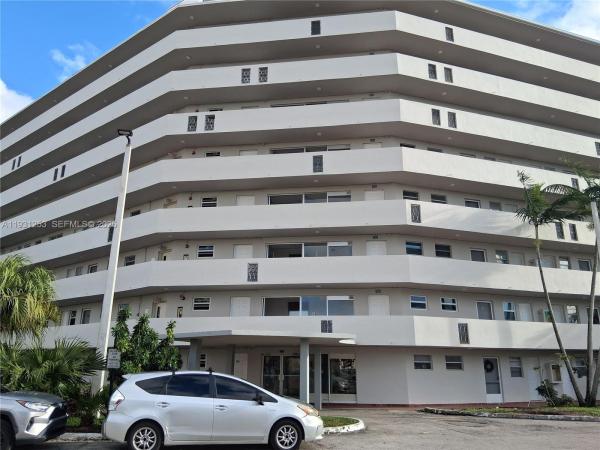 1750 NE 191st St #104-1, Unincorporated Dade County, Florida 33179, image 1