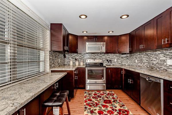 Palm-Aire Country Club 10, 625 Oaks Dr #503, Pompano Beach, Florida 33069, image 1