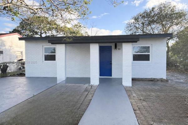 Collier City, 2838 NW 4th St, Pompano Beach, Florida 33069, image 1