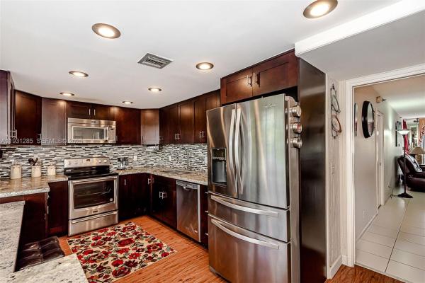 Palm-Aire Country Club 10, 625 Oaks Dr #503, Pompano Beach, Florida 33069, image 1