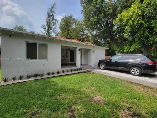 East Shenandoah, 3689 SW 1st Ave, Miami, Florida 33145, image 1