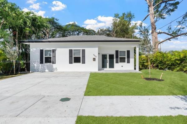 Arcola Gardens, #, West Little River, Florida 33150, image 3