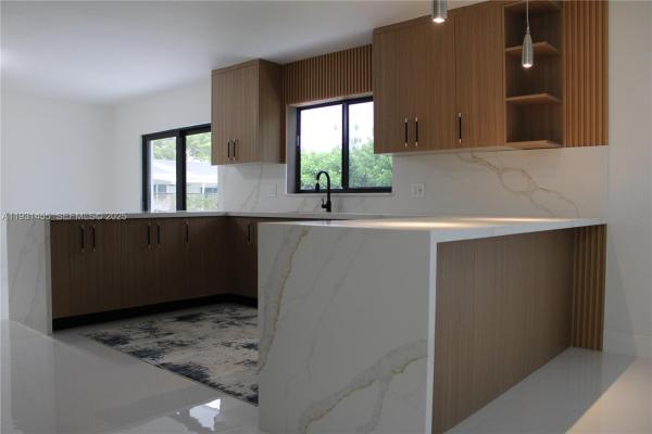 Kendall Sunset Homes, 7630 SW 94th Ave, Sunset, Florida 33173, image 3