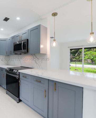 Biscayne Gardens, 851 NW 146th St, Golden Glades, Florida 33168, image 1