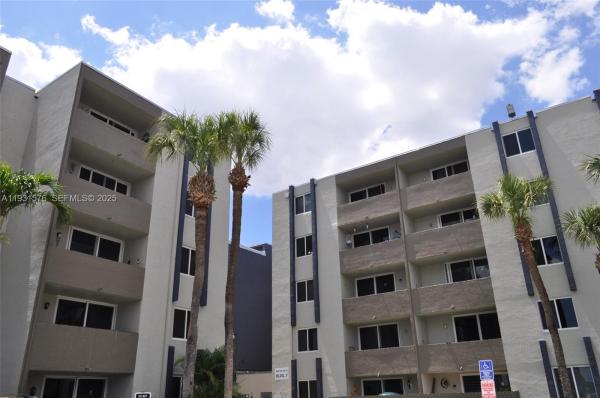 Samari Lake East, 10090 NW 80th Ct #1354, Hialeah Gardens, Florida 33016, image 1