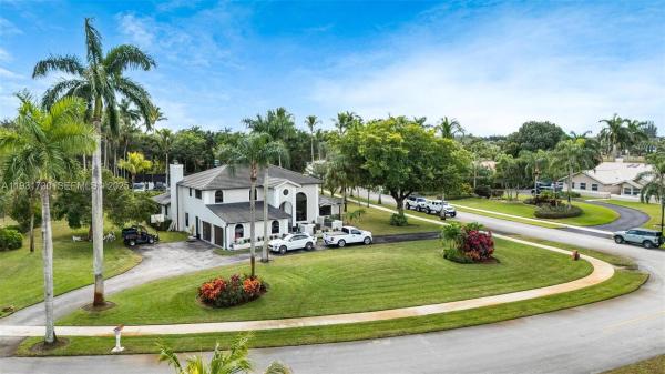 Shenandoah, 13840 Chatham Pl, Davie, Florida 33325, image 1