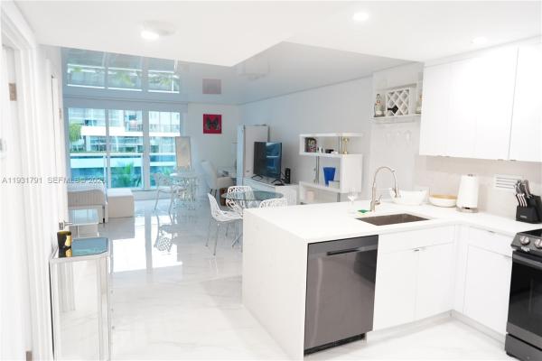 Roney Palace, 2301 Collins Ave #529, Miami Beach, Florida 33139, image 1
