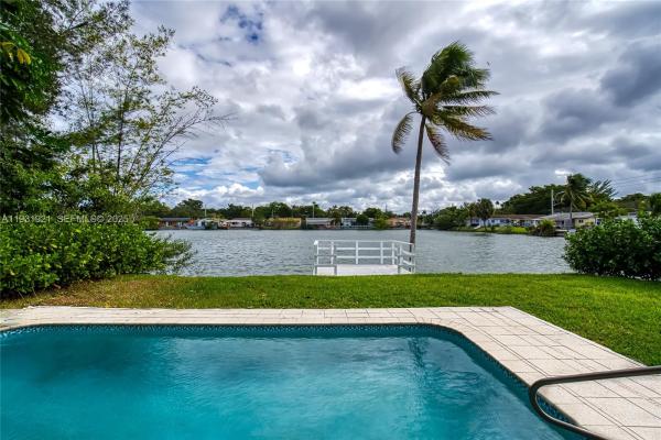 Lakeside Estates, 251 SW 9th Ave, Hallandale Beach, Florida 33009, image 1