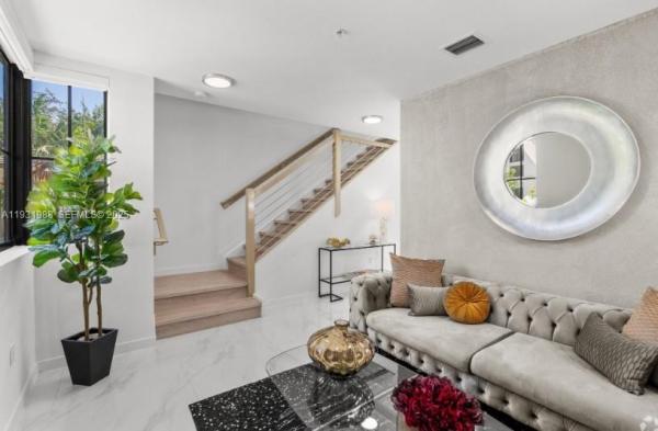  #104, Hialeah, Florida 33013, image 1