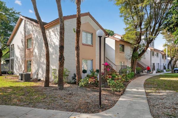 14106 SW 93rd Ln #14106, Unincorporated Dade County, Florida 33186, image 1