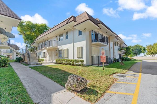 Greentree, 7111 SW 129th Ave #6, Kendale Lakes, Florida 33183, image 1