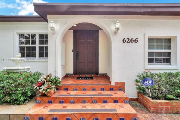 Bird Road Estates, 6266 SW 42nd St, South Miami, Florida 33155, image 3