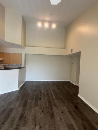 Emerald Isle At Laguna Lakes, 4041 San Marino Blvd #308, West Palm Beach, Florida 33409, image 2