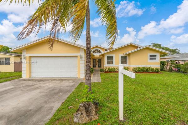 Hyde Park, 4501 SW 26th St, West Park, Florida 33023, image 1