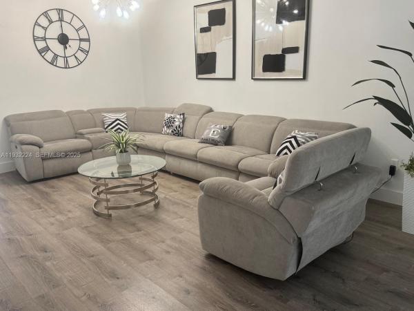 Unincorporated Dade County, Florida 33183, image 1