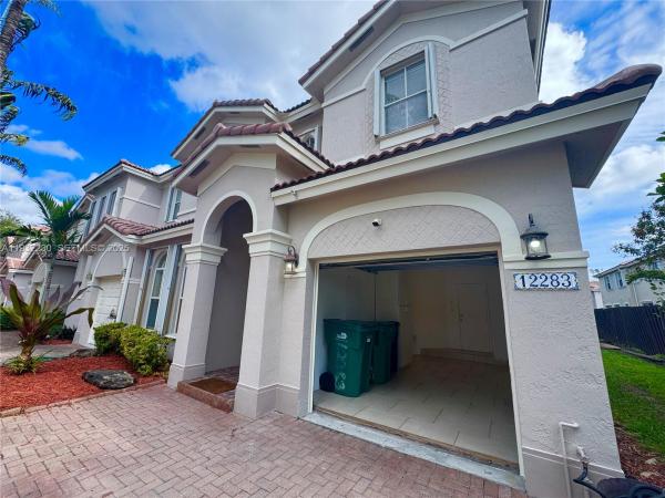 Kendall Breeze, 12283 SW 123rd Pass #, Three Lakes, Florida 33186, image 2