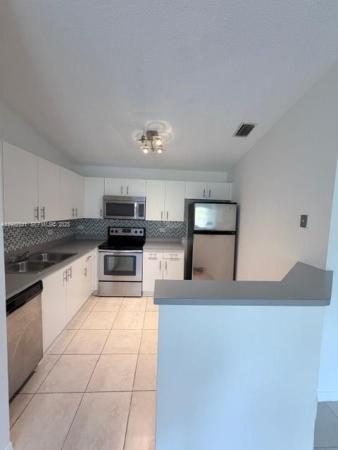 Lakewood At Emerald Hills, 3650 N 56th Ave #516, Hollywood, Florida 33021, image 2