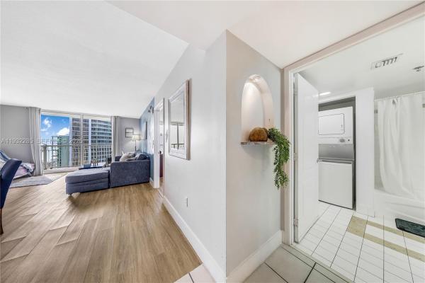 The Club At Brickell Bay, 1200 Brickell Bay Dr #2903, Miami, Florida 33131, image 1