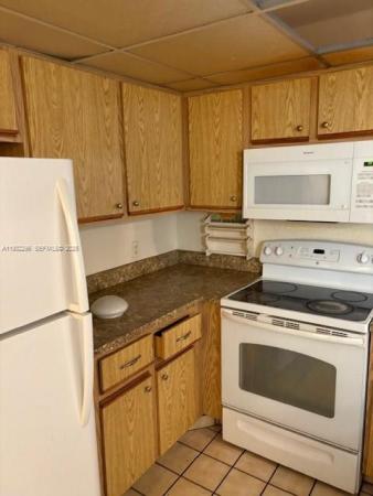 Lake Colony, 4183 Palm Bay Cir #A, West Palm Beach, Florida 33406, image 2