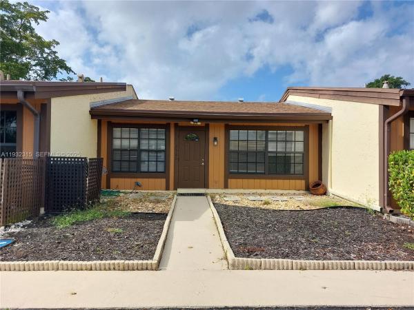Cedarwoods At Pembroke Lakes, 2320 Elm Ct, Pembroke Pines, Florida 33026, image 1