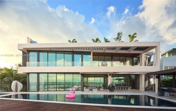 1413 N Venetian Way, Miami Beach, Florida 33139, image 1
