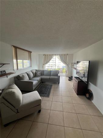 3 Horizons South, 1465 NE 123rd St #501, North Miami, Florida 33161, image 1