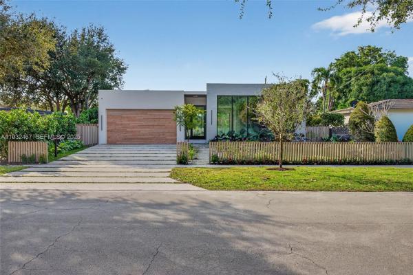 Spring View, 830 Oriole Ave, Miami Springs, Florida 33166, image 2