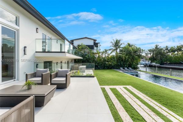 Sunrise Harbour, 6970 Sunrise Dr, Coral Gables, Florida 33133, image 3