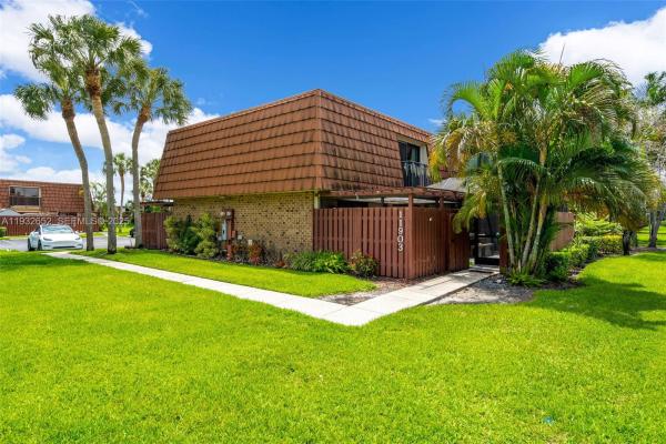 Village At Lake Pine, 11903 SW 11th Ct, Davie, Florida 33325, image 1