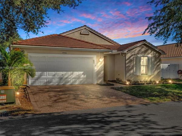 4966 SW 33rd Ter, Fort Lauderdale, Florida 33312, image 1