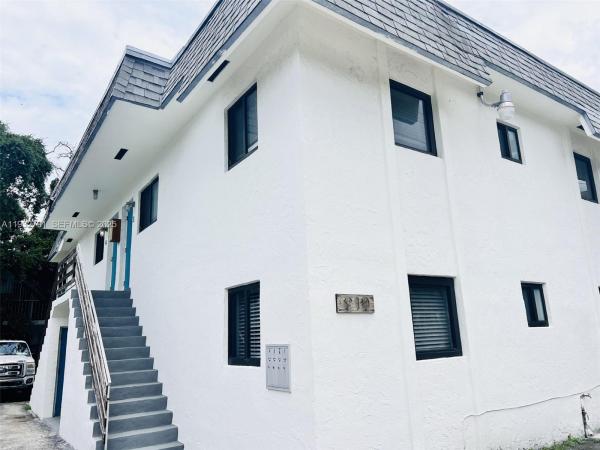 East Little Havana, 910 SW 4th Ave, Miami, Florida 33130, image 1