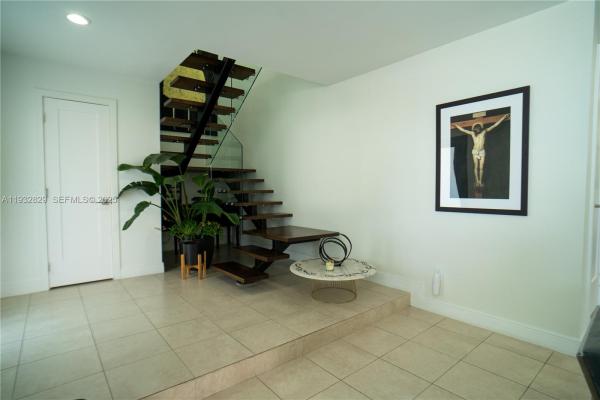 University Mansions, 2524 SW 112th Ave, University Park, Florida 33165, image 3
