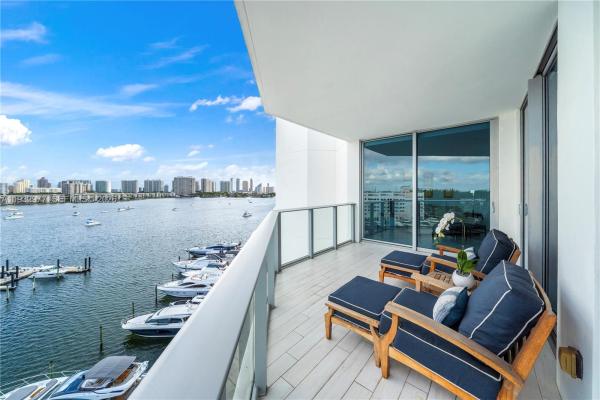 The Reserve At Marina Palms, 17111 Biscayne Blvd #803, North Miami Beach, Florida 33160, image 2