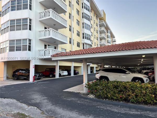 Country Club Towers, 2500 NE 48th Ln #507, Fort Lauderdale, Florida 33308, image 2