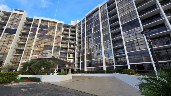 Towers Of Oceanview South, 600 Parkview Dr #525, Hallandale Beach, Florida 33009, image 1