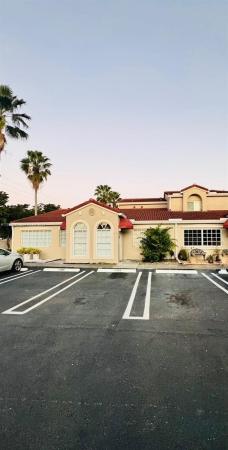 Fountain Park, 6934 NW 166th Ter #1402, Miami Lakes, Florida 33014, image 1