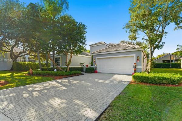 2019 Cove Ln, Weston, Florida 33326, image 1