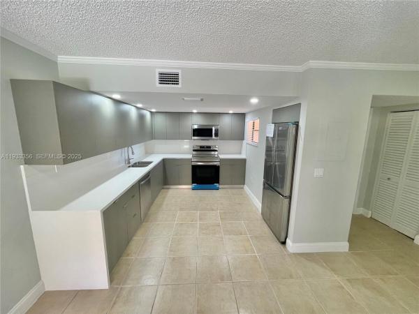 Terranova, 10897 NW 7th St #14-29, Fountainebleau, Florida 33172, image 1