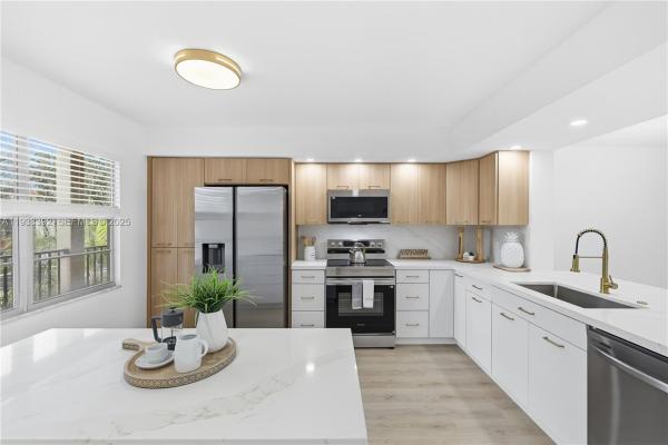 Cambridge At Century Village, 1101 SW 128th Ter #313C, Pembroke Pines, Florida 33027, image 2