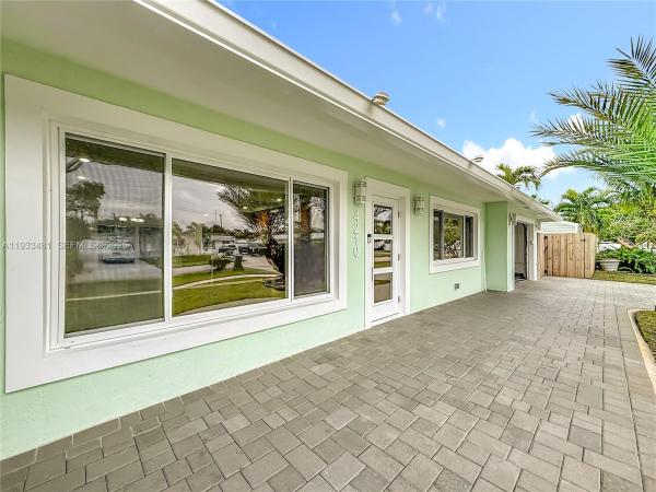 Greenbrier, 4210 Kent Ave, Lake Worth, Florida 33461, image 2