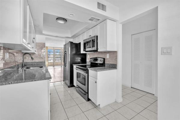 Cypress Chase North, 3361 NW 47th Ter #220, Lauderdale Lakes, Florida 33319, image 2