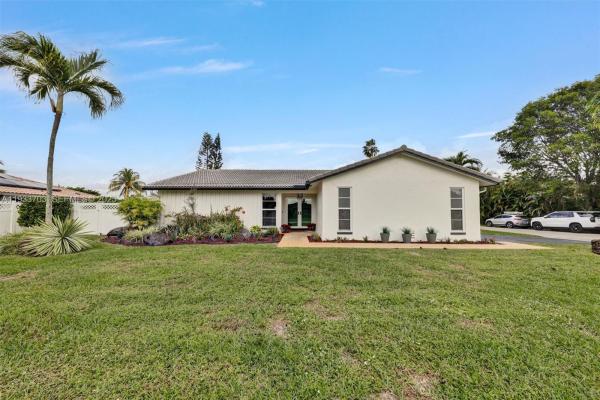 Ramblewood South, 8519 Ramblewood Dr, Coral Springs, Florida 33071, image 2