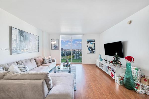 1800 Club, 1800 N Bayshore Dr #3206, Miami, Florida 33132, image 1