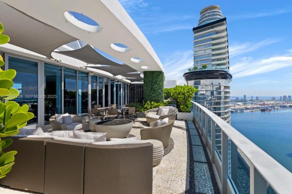 Epic Hotel & Residences, 200 Biscayne Boulevard Way #PH-5404, Miami, Florida 33131, image 1