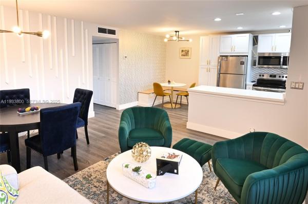 Casa La Quinta, 2860 NE 14th Street Cswy #206D, Pompano Beach, Florida 33062, image 1