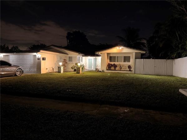 Boulevard Heights, 661 SW 67th Ave, Pembroke Pines, Florida 33023, image 1